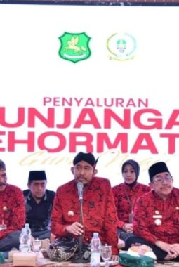 Tegakkan Pendidikan Moral, Pemkab Sumenep Beri Tunjangan Kehormatan kepada Ribuan Guru Ngaji