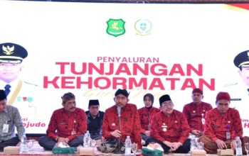 Tegakkan Pendidikan Moral, Pemkab Sumenep Beri Tunjangan Kehormatan kepada Ribuan Guru Ngaji IMG 20251115 082550 274