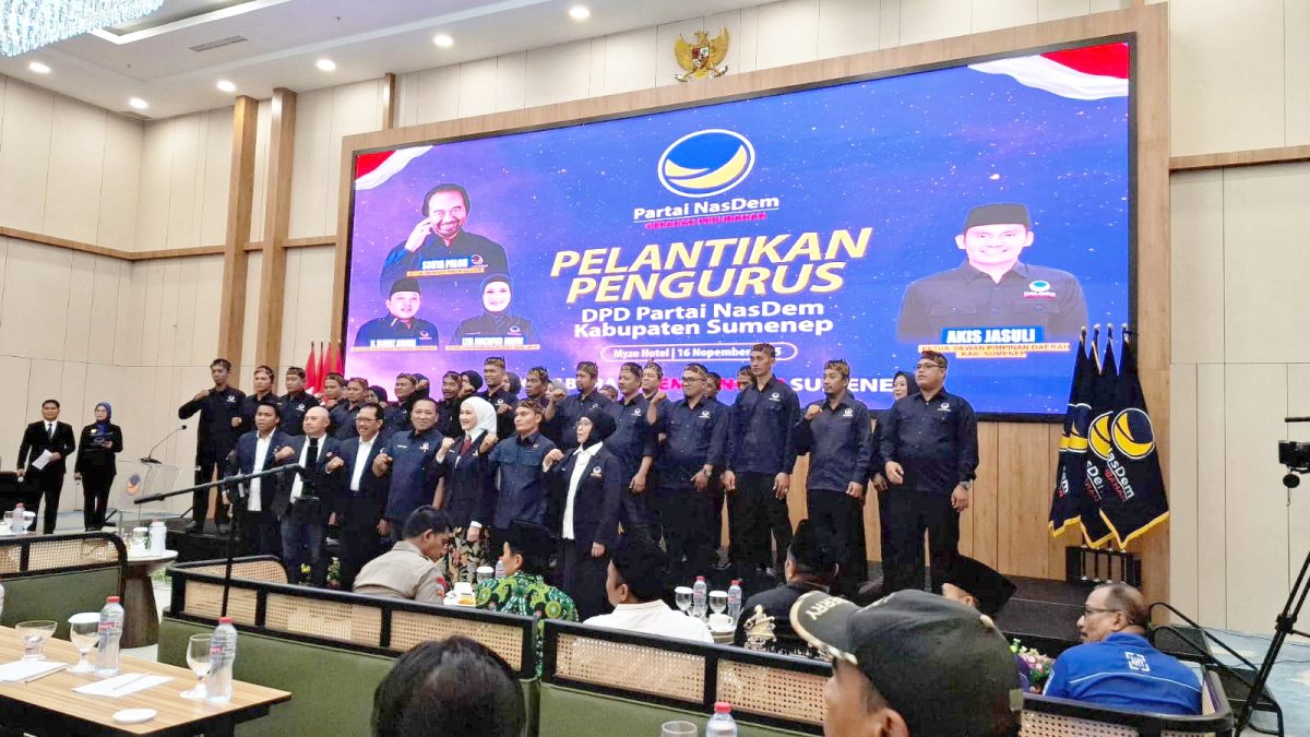 PROSESI: Pelantikan Pengurus Partai NasDem Sumenep 2025–2029 yang berbalut Budaya Madura (Doc. Seputar Jatim)