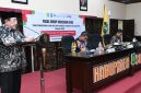 TEGAS: Wakil Bupati Sumenep Imam Hasyim, saat memberikan sambutan dalam acara FGD jelang tahun baru (Foto Istimewa)