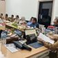 RAPAT: Kepala Bappeda Kabupaten Sumenep, Arif Firmanto, saat melihat kenaikan ekonomi daerah (Foto Istimewa)