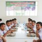 SEDIH: Sejumlah siswa sekolah dasar tampak enggan makan Program Makan Bergizi Gratis (MBG) dengan kualitas menu yang buruk (Doc. Seputar Jatim)