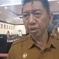 WAWANCARA: Penjabat Sekretaris Daerah (Pj Sekda) Sumenep, Syahwan Efendi, saat membeberkan tentang sisa anggaran APBD (Doc. Seputar Jatim)