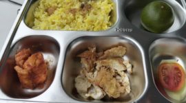MAKANAN: Menu MBG yang disajikan dapur Dasuk Laok diprotes wali murid (SC WhatsApp)