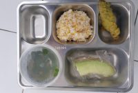 MAKANAN: Sajian menu MBG yang dibagikan kepada siswa di Guluk-Guluk Sumenep (Doc. Seputar Jatim)