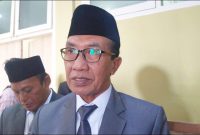 TEGAS: Bupati Pamekasan Kholilurrahman, saat diwawancarai sejumlah media (Foto Istimewa)