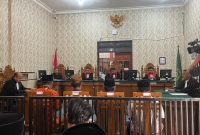 MENYEDIHKAN: Suasana sidang perkara ODGJ Sapudi di ruang sidang Pengadilan Negeri Sumenep (Doc. Seputar Jatim)