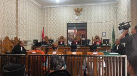 MENYEDIHKAN: Suasana sidang perkara ODGJ Sapudi di ruang sidang Pengadilan Negeri Sumenep (Doc. Seputar Jatim)