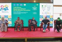 FOKUS: Direktur Utama, Hairil Fajar saat memberikan wawasan di Acara Talk Show Kewirausahaan di Pendopo Keraton Sumenep (Doc. Jago Berita)