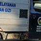 MELINTAS: Mobil dari SPPG Pakamban Laok 2 Yayasan Bumi Asfan Abadi saat mengantar paket MBG (Doc. Seputar Jatim)
