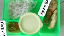 MAKANAN: MBG yang diberikan SPPG Saronggi diduga busuk (Foto Istimewa)
