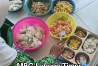 MAKANAN: MBG di Lebeng Timur dibungkus diduga bau tak layak dikonsumsi (SC TikTok)