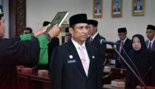 DILANTIK: Agus Dwi Saputra, saat diambil sumpah jabatan menjadi Sekda Sumenep (Instgaram @prokopim_sumenep)