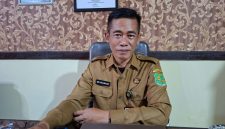 RAPI: Kepala Pelaksana BPBD Kabupaten Sumenep, Achmad Laili Maulidy, saat menyampaikan korban terdampak puting beliung (SandiGT - Seputar Jatim)