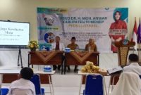 FOKUS: Direktur RSUD Moh Anwar Sumenep yang diwakili oleh Koordinator Tim Promosi Kesehatan Rumah Sakit (PKRS) RSUD Sumenep, Vinda Sartika Basri, saat memberikan penyuluhan di SLB Saronggi (Doc. Seputar Jatim)