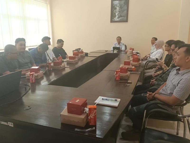 SOSIALISASI: Badan Pendapatan Daerah (Bapenda) Sumenep, saat menggelar acara optimalisasi pajak daerah berbasis monitoring (SandiGT - Seputar Jatim)