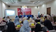 FORUM: Anggota DPR RI Said Abdullah, saat menggelar Sosialisasi Empat Pilar Kebangsaan di Ballroom Hotel De Baghraf (Doc. Seputar Jatim)