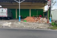 JALAN RAYA: SPPG Saronggi akan membangun IPAL setelah dikeluhkan warga sekitar (Doc. Seputar Jatim)