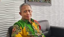 TENANG: Drektur Utama BPRS Bhakti Sumekar, Hairil Fajar (Doc. Seputar Jatim)