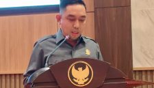 MENJABARKAN: Anggota DPRD Sumenep Fraksi PAN, Hairul Anwar, saat menyampaikan laporan hasil Reses II Tahun Sidang 2026 dalam Rapat Paripurna (Doc. Seputar Jatim)