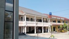 CERAH: Gedung Kampus STIKES Husada Jombang Jawa Timur (Foto Istimewa)