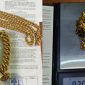 PERHIASAN: Emas berupa kalung yang digadaikan (Doc. Seputar Jatim)