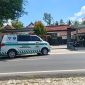CERAH: Mobil ambulan puskesmas keliling saat mau masuk Puskesmas Saronggi (Mufti Che - Seputar Jatim)