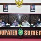 FOKUS: Kepala DKPP Sumenep, Chainur Rasyid (kiri), bersama Wakil Bupati Sumenep, Imam Hasyim (dua kiri), saat rapat koordinasi terkait HDDAP (Doc. Seputar Jatim)