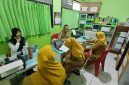TURLAP: Dinkes P2KB Kabupaten Sumenep saat melakukan monitoring dan evaluasi (monev) Puskesmas Pandian (SandiGT - Seputar Jatim)