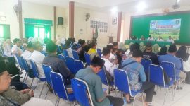 DUDUK: Disdik Kabupaten Sumenep saat melaksanakan sosialisasi BOSP PAUD dan Kesetaraan (SandiGT - Seputar Jatim)