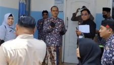 MENGECEK: Satgas MBG Kabupaten Sumenep saat melakukan sidak ke SPPG (Doc. Seputar Jatim)