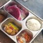 MAKANAN: MBG yang didistribusikan SPPG Pakamban Laok 2 diprores wali murid diduga sayurnya basi (Doc. Seputar Jatim)