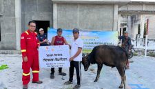 BERBAGI: SKK Migas dan KKKS Jabanusa tebar kepedulian Idul Adha 1447 H dengan menyalurkan hewan kurban (Doc. Seputar Jatim)