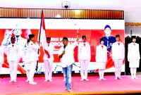 MEGAH: Budayawan Sumenep, Ibnu Hajar, saat membacakan refleksi Bung Karno di Pendopo Agung Sumenep (Doc. Seputar Jatim)