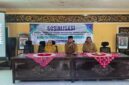SOSIALISASI: Kepala Dinsos P3A Kabupaten Sumenep, R. Abd. Rahman Riadi, saat memberikan arahan dalam kegiatan sosialisasi penyusunan Laporan Pertanggungjawaban (LPJ) bagi penerima dana hibah di aula setempat (Doc. Seputar Jatim)