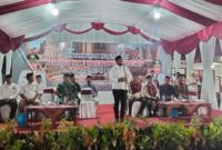 SAMBUTAN: Bupati Sumenep, Achmad Fauzi Wongsojudo, saat menyambut kepulangan jamaah haji asal Kabupaten Sumenep di GOR A. Yani (Doc. Seputar Jatim)