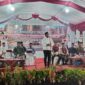 SAMBUTAN: Bupati Sumenep, Achmad Fauzi Wongsojudo, saat menyambut kepulangan jamaah haji asal Kabupaten Sumenep di GOR A. Yani (Doc. Seputar Jatim)