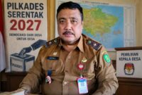GAGAH: Kepala DPMD Sumenep, Achmad Dzulkarnain, saat memberikan keterangan terkait persiapan Pemilihan Kepala Desa (Pilkades) Serentak 2027 yang akan diikuti 246 desa di Kabupaten Sumenep (Doc. Seputar Jatim)
