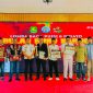 SEMANGAT: Foto bersama usai memberikan hadiah kepada pemenang lomba Pidato Gaya Bung Karno 2026 di Pendopo Agung Keraton Sumenep (Mufti Che -Seputar Jatim)