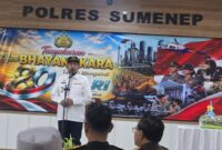 SAMBUTAN: Bupati Sumenep, Achmad Fauzi Wongsojudo, saat menghadiri acara Hari Bhayangkara ke-80 di Mapolres Sumenep (Doc. Seputar Jatim)