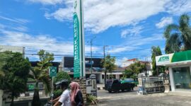 CERAH: Pintu masuk kantor BPRS Bhakti Sumekar (Mufti Che - Seputar Jatim)