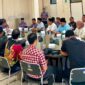 MUSYAWARAH: Lakpesdam LPBH PCNU Sumenep, saat melakukan audiensi bersama jajaran Pemkab Sumenep di Kantor Bupati, membahas tempat usaha yang dijadikan THM (Doc. Seputar Jatim)