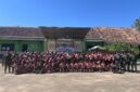 BERSEMANGAT : Kolaborasi TNI dan Ponpes Al-Islamiyah, usai menggelar Kemah HIMMAH ke-51  (Doc. Seputar Jatim)