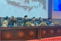 SERIUS: Suasana rapat pembahasan KUA-PPAS APBD Kabupaten Sumenep Tahun Anggaran 2027, di DPRD Sumenep yang akhirnya ditunda setelah Ketua TAPD tidak menghadiri agenda (Humas DPRD Sumenep)