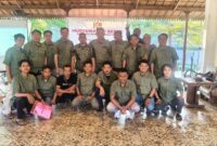 SEMANGAT: Pengurus dan anggota Komunitas Jurnalis Sumenep (KJS) berfoto bersama usai pelaksanaan Musyawarah Besar (Mubes) 2026 di Tanean Cafe, Kabupaten Sumenep (Doc. Seputar Jatim)