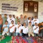 PRESISI: Kapolresta Sumenep, berfoto bersama Ketua SMSI Sumenep, Pembina, dan anggota usai agenda silaturahmi dan diskusi penguatan sinergi antara kepolisian dan media siber di Kantor SMSI Sumenep (Doc. Seputar Jatim)