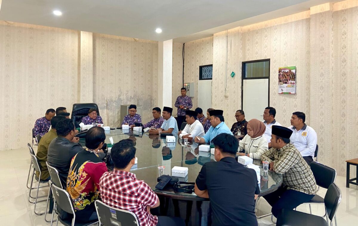 SERIUS: Lakpesdam NU dan LPBH NU saat melakukan audiensi di Kantor Pemkab Sumenep (Doc. Seputar Jatim)