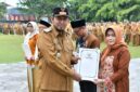 MENYERAHKAN: Momentum apel Peringatan Hari Koperasi ke-79 Kabupaten Sumenep Tahun 2026 di Halaman Kantor Bupati Sumenep (Doc. Seputar Jatim)