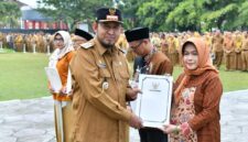 MENYERAHKAN: Momentum apel Peringatan Hari Koperasi ke-79 Kabupaten Sumenep Tahun 2026 di Halaman Kantor Bupati Sumenep (Doc. Seputar Jatim)