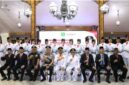 BERSEMANGAT: Bupati Sumenep, bersama jajaran Forkopimda dan anggota Paskibraka Kabupaten Sumenep 2026 berfoto bersama usai pengukuhan di Pendopo Agung Keraton Sumenep (Dok. Seputar Jatim)
